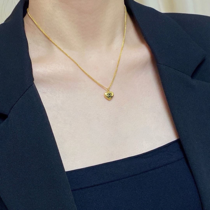 Ch**el necklaces